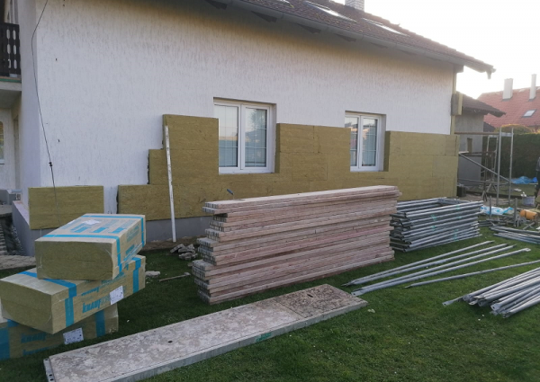 Zateplení fasády rodinného domu.